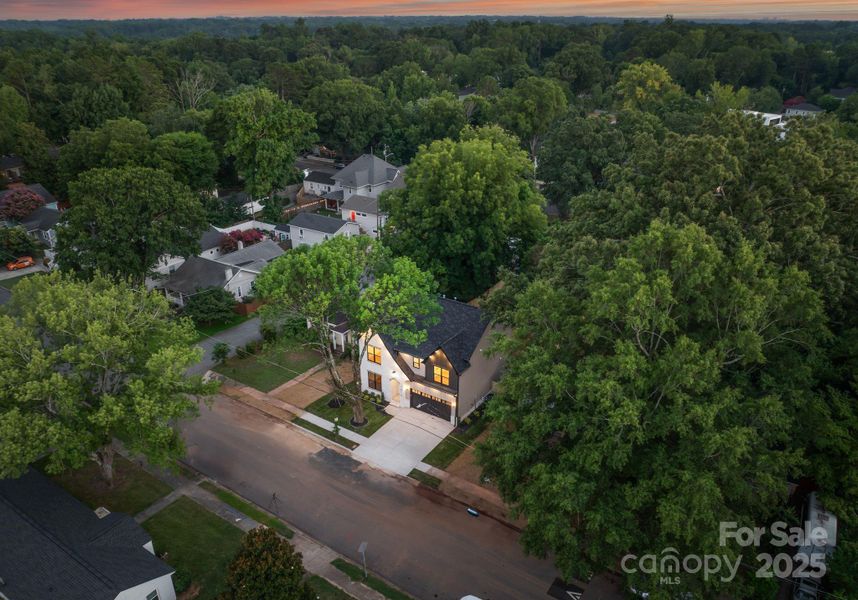 Image 36 of a home in .