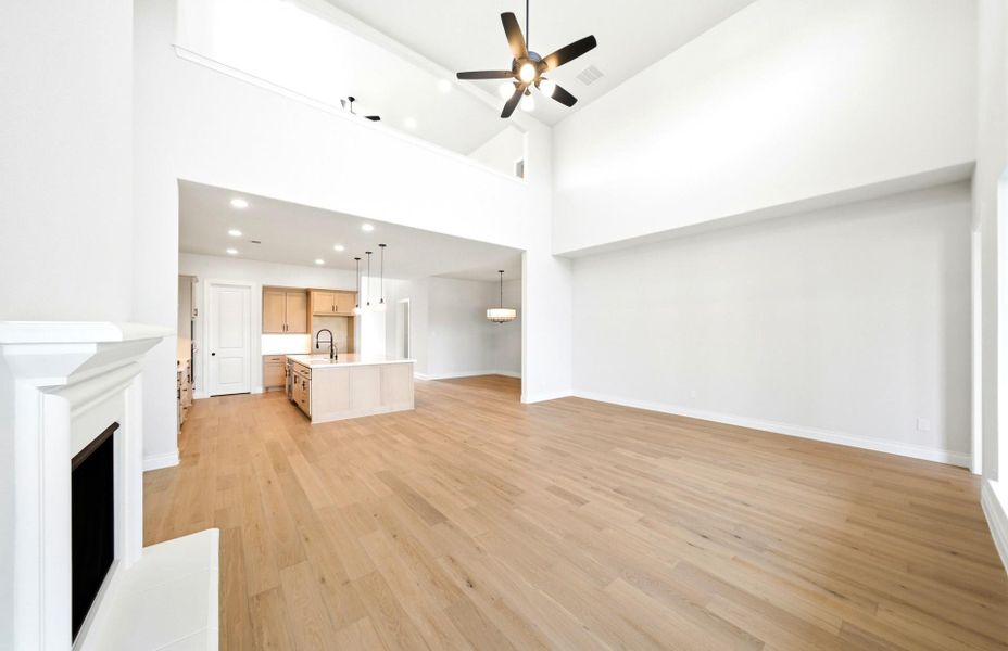 Spacious, unfurnished interior of a new home in Bridgeland 50', Cypress (Image 21).