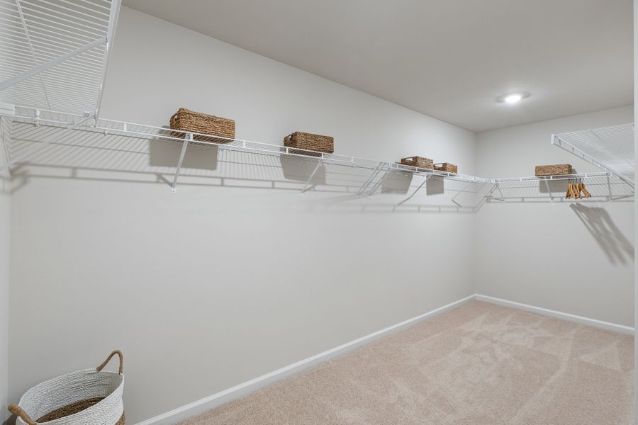 Spacious, unfurnished interior of a new home in Reserve at Mill Creek, Columbia (Image 22).