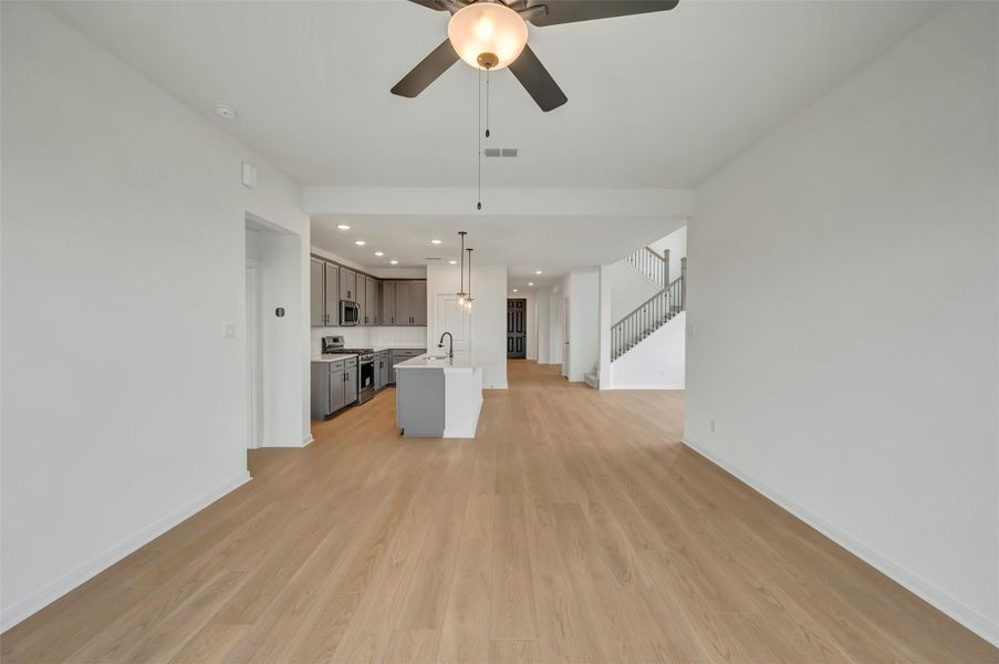 Spacious, unfurnished interior of a new home in Beacon Point at Lago Mar 50’ Homesites, Texas City (Image 20).