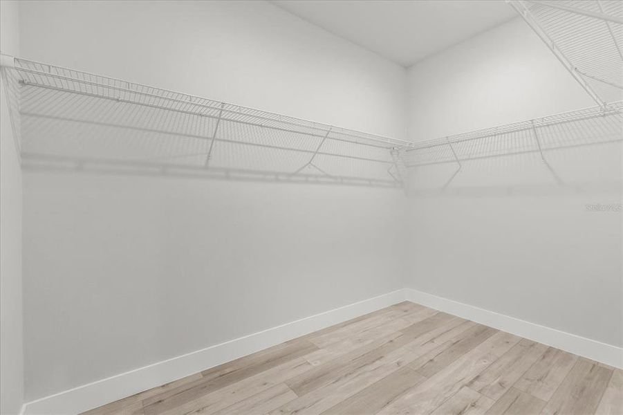 Spacious, unfurnished interior of a new home in , Citrus Springs (Image 25).