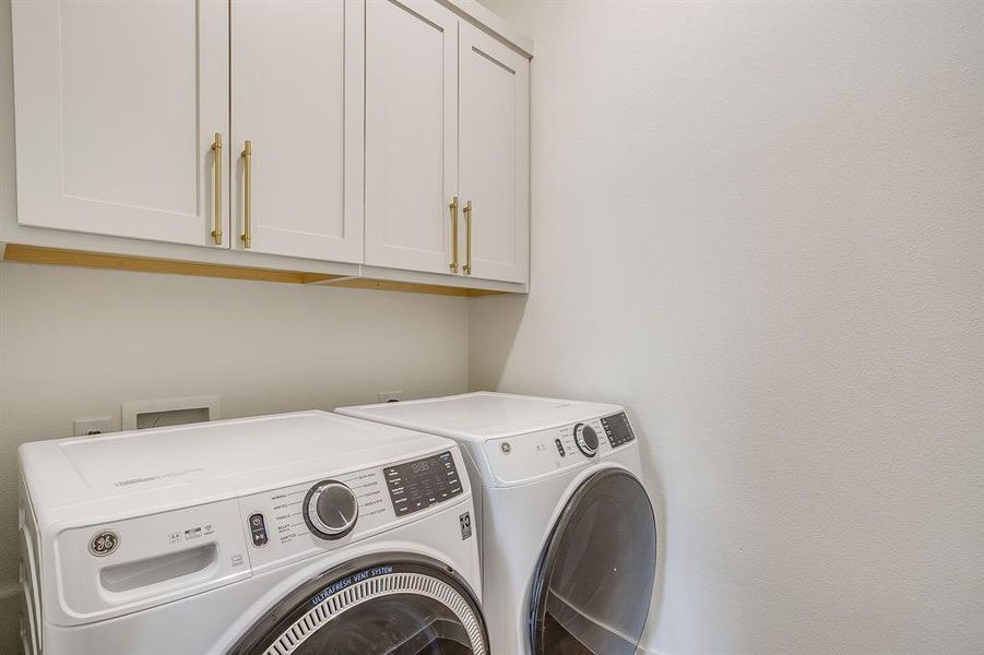 Close-up of interior finishes inside a home in , Fort Worth (Image 21).