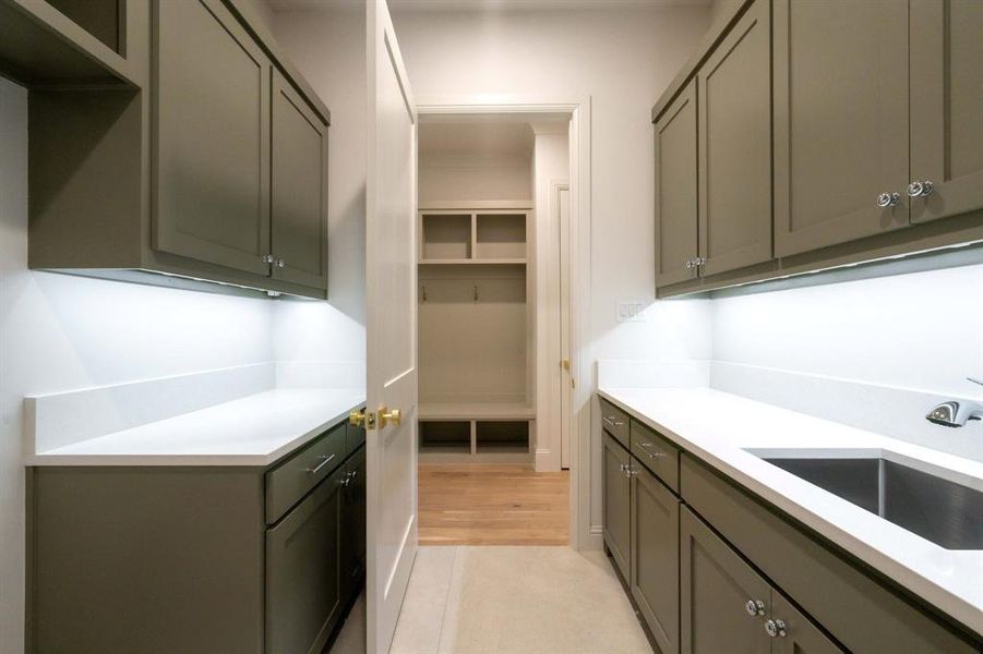 Furnished interior view inside a new home in , Dallas (Image 7).