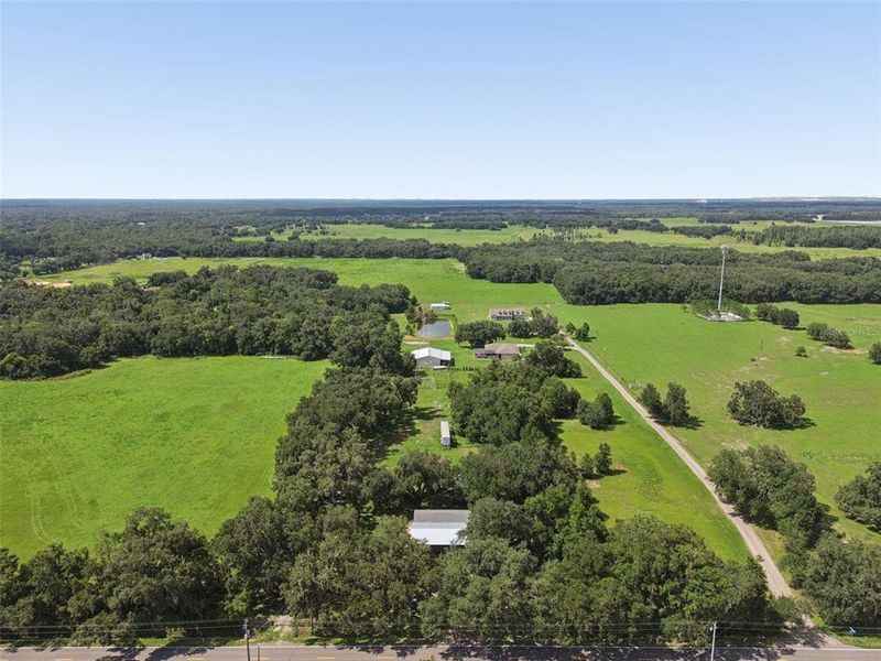 Natural landscape and outdoor views near in Plant City (Image 44). Natural landscape and outdoor views near in Plant City (Image 44).