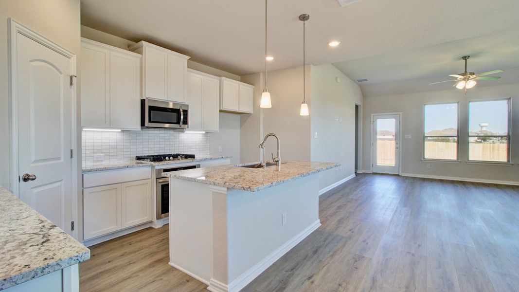Furnished interior view inside a new home in Sunflower Ridge, New Braunfels (Image 10).