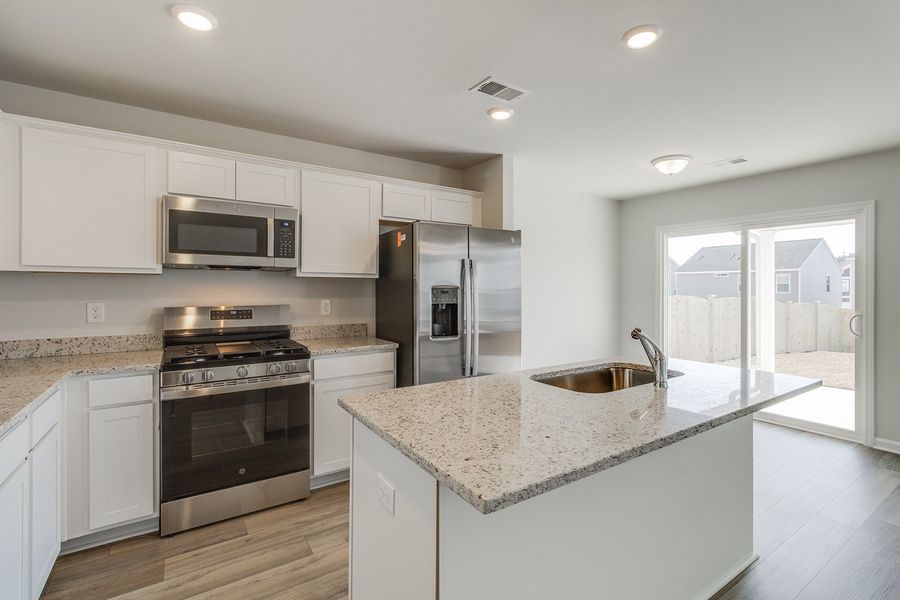 Furnished interior view inside a new home in Haynes Park, Columbia (Image 8).