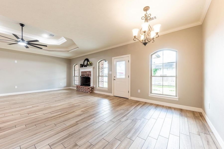 Spacious, unfurnished interior of a new home in , Beaumont (Image 34).