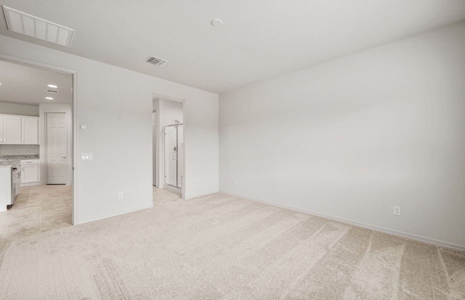 Spacious, unfurnished interior of a new home in Hayden Estates, Buckeye (Image 16). Spacious, unfurnished interior of a new home in Hayden Estates, Buckeye (Image 16).
