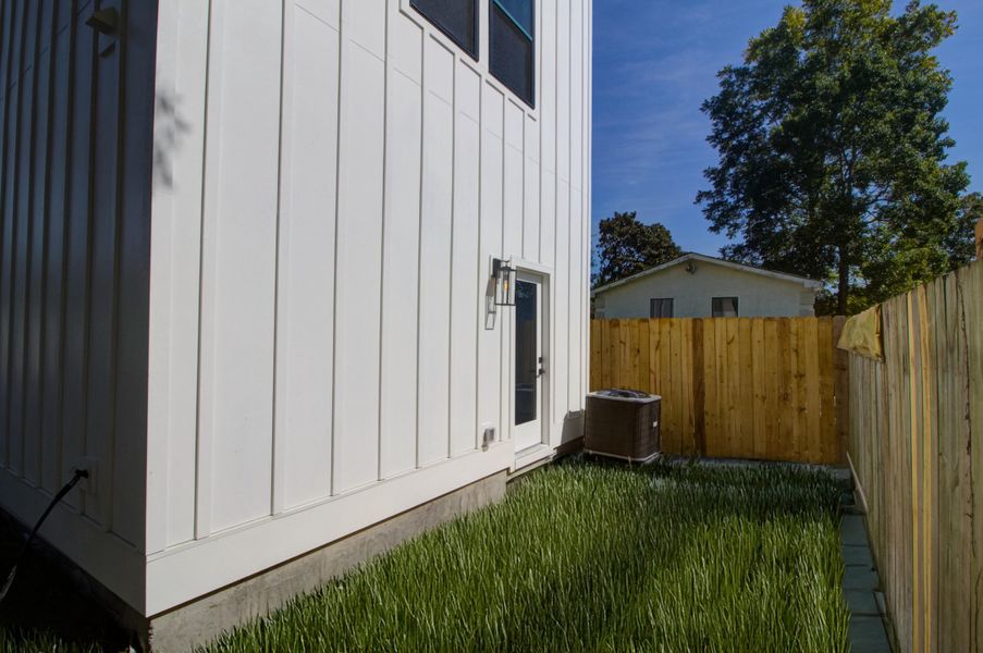 Exterior details and patio area of a home in , North Charleston (Image 1).