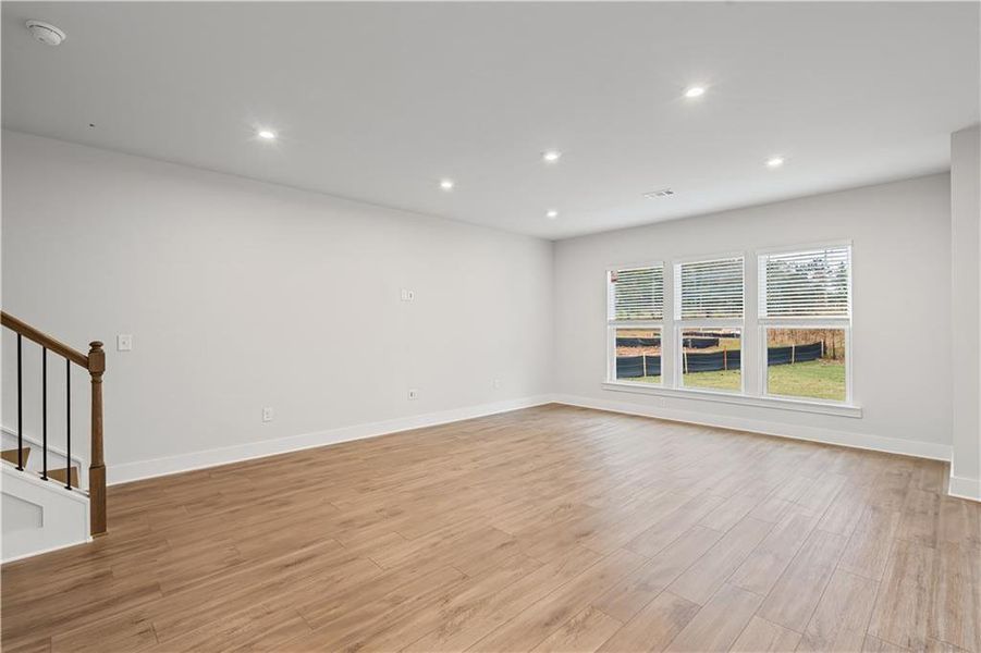 Spacious, unfurnished interior of a new home in Rose Creek, Cumming (Image 31).