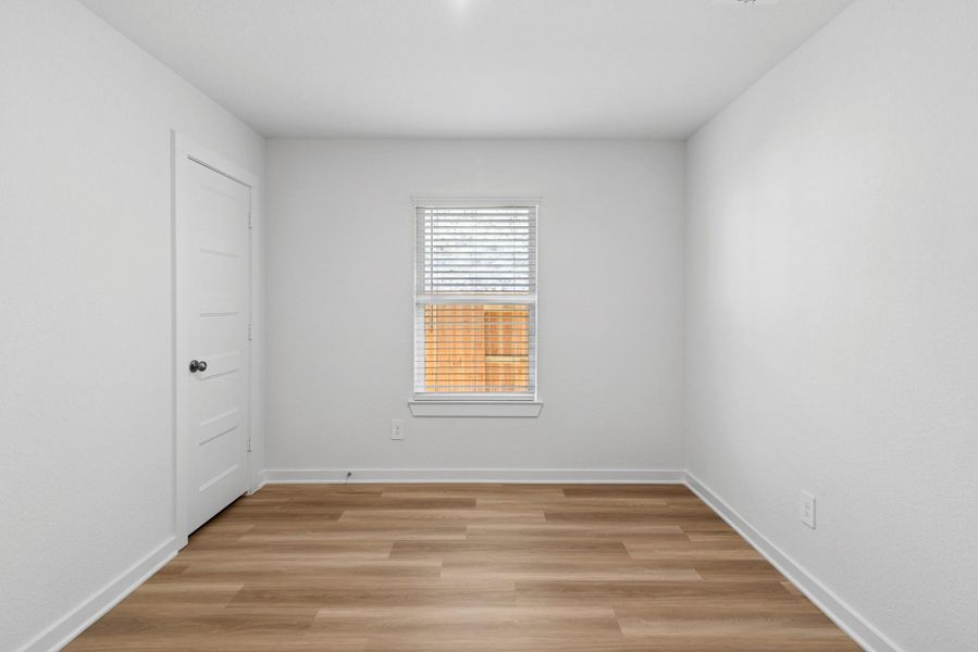 Spacious, unfurnished interior of a new home in Wildrye, Waller (Image 18).