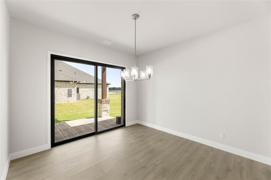 Spacious, unfurnished interior of a new home in Settler's Glen, New Fairview (Image 17).