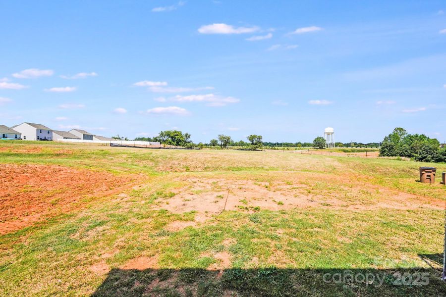Image 27 of a home in Pinnacle Estates.