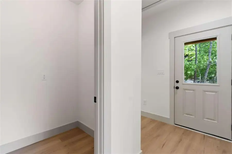 Spacious, unfurnished interior of a new home in , Ellijay (Image 23).