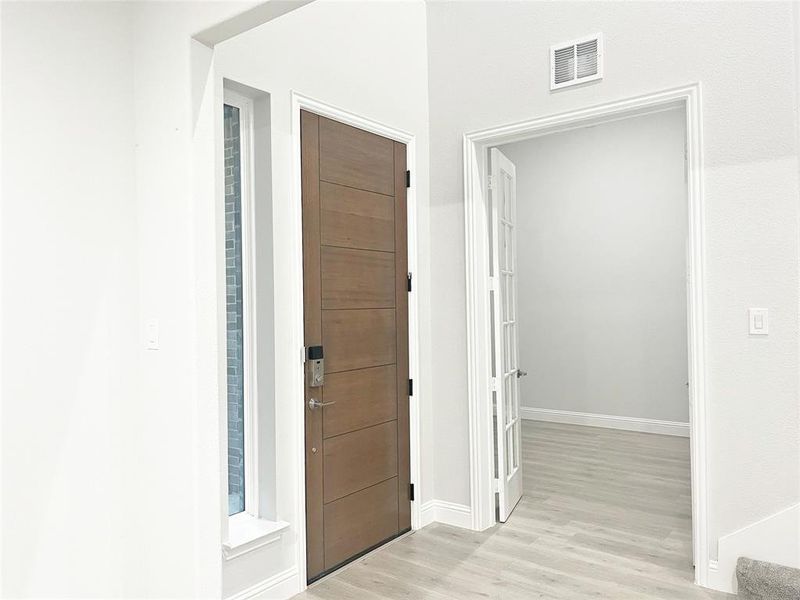 Spacious, unfurnished interior of a new home in Northlake Estates 65s, Little Elm (Image 32).