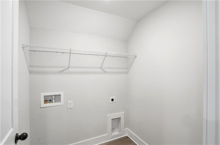 Spacious, unfurnished interior of a new home in , Dawsonville (Image 17).
