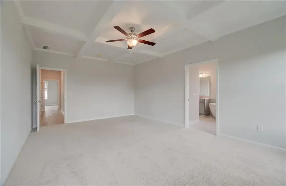 Spacious, unfurnished interior of a new home in Grandview at Millers Mill, Stockbridge (Image 14).