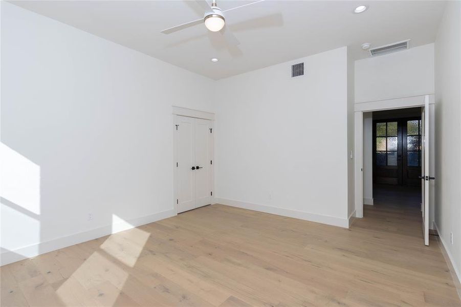 Spacious, unfurnished interior of a new home in , Tyler (Image 23).