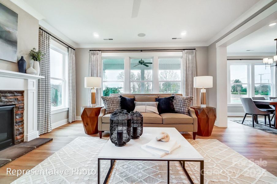 Image 14 of a home in Robinson Oaks.