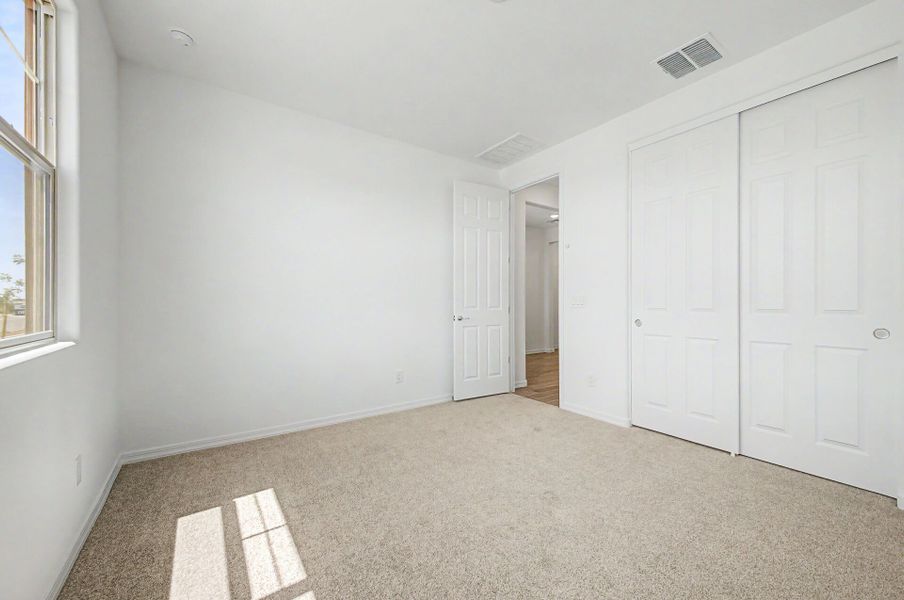 Spacious, unfurnished interior of a new home in Tierra Vistoso, Surprise (Image 10).