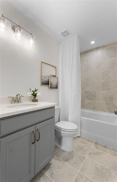 Furnished interior view inside a new home in Sierra Creek, Hoschton (Image 17).