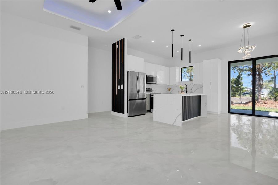 Spacious, unfurnished interior of a new home in , Lehigh Acres (Image 23).