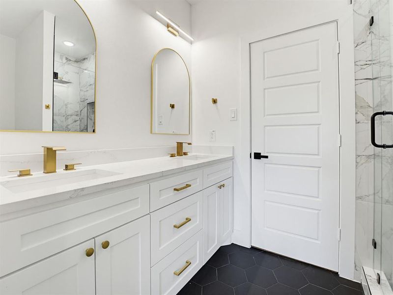 Furnished interior view inside a new home in , Dallas (Image 13).