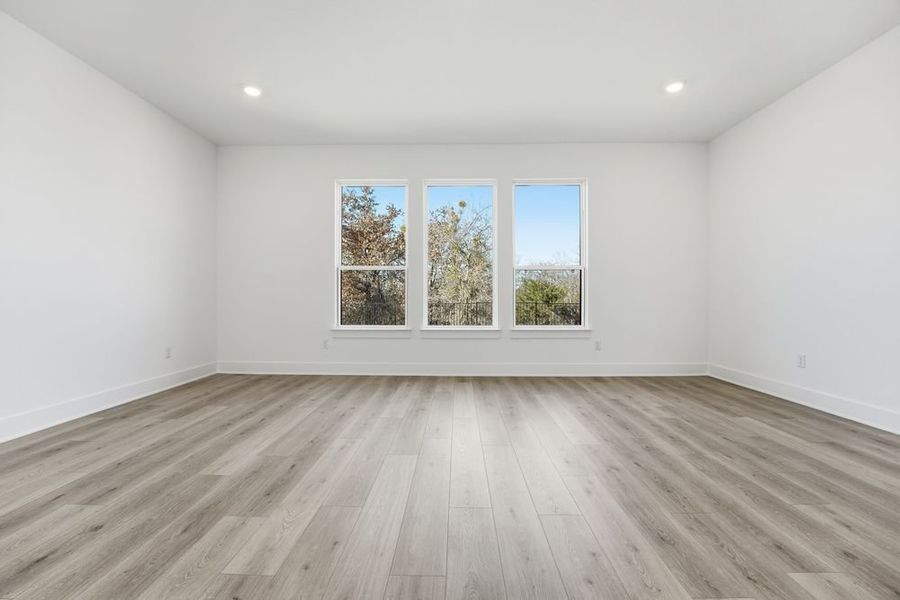 Spacious, unfurnished interior of a new home in Santa Rita Ranch, Liberty Hill (Image 13).