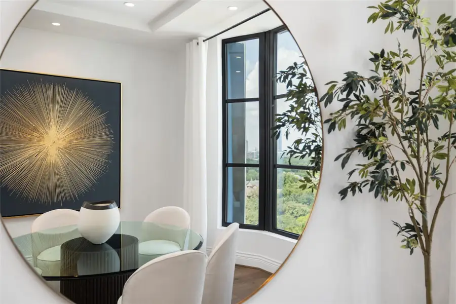 Furnished interior view inside a new home in London House, Houston (Image 6).