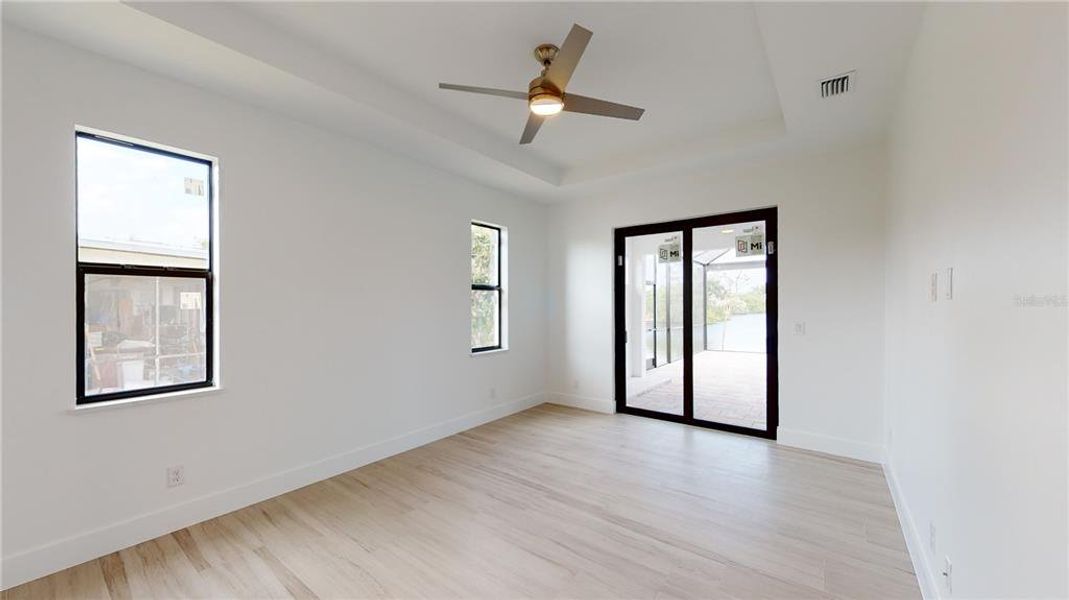 Spacious, unfurnished interior of a new home in , Port Charlotte (Image 28).