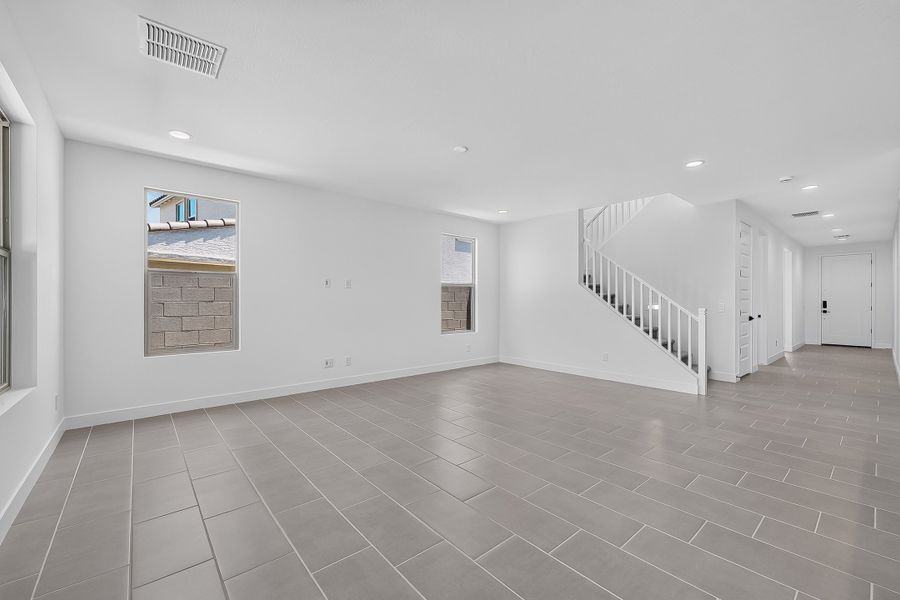 Spacious, unfurnished interior of a new home in Ladera Trails, Queen Creek (Image 13).