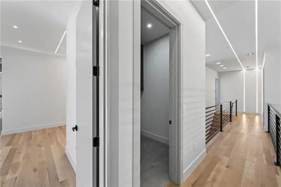 Spacious, unfurnished interior of a new home in , Smyrna (Image 73).