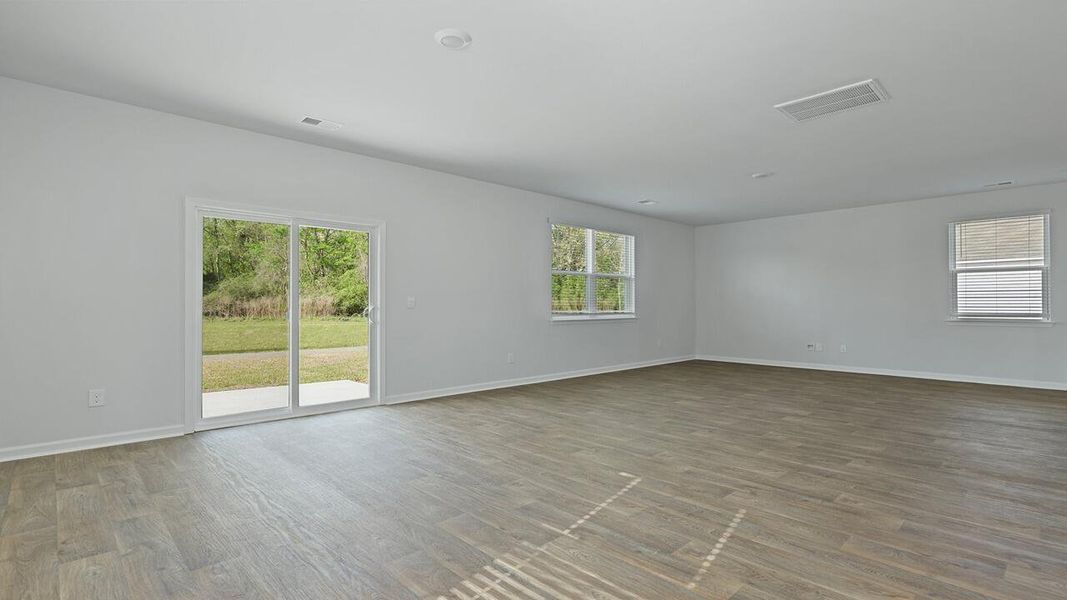 Spacious, unfurnished interior of a new home in Lakeview at Kitfield, Moncks Corner (Image 26).