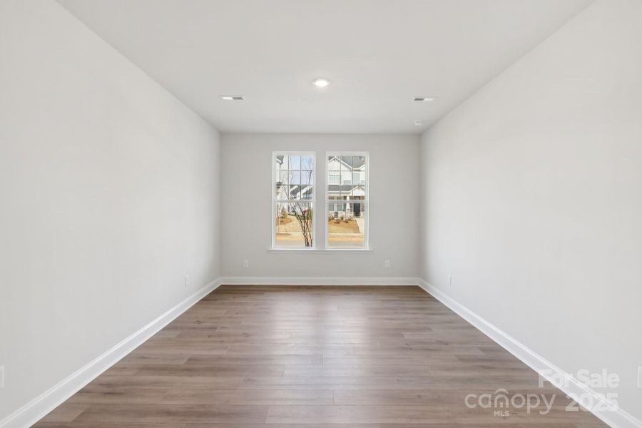 Spacious, unfurnished interior of a new home in Edgewood Preserve, Huntersville (Image 15). Spacious, unfurnished interior of a new home in Edgewood Preserve, Huntersville (Image 15).