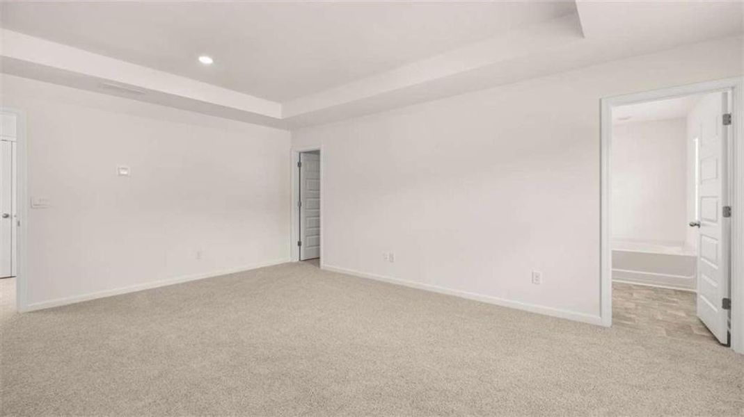 Spacious, unfurnished interior of a new home in Oakchase at Hampton, Hampton (Image 20).