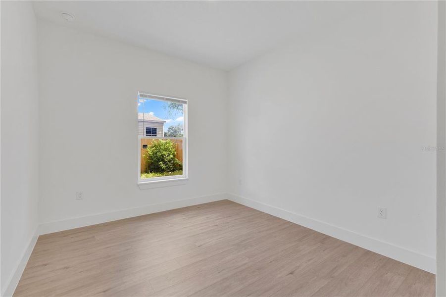 Spacious, unfurnished interior of a new home in , Orlando (Image 20).