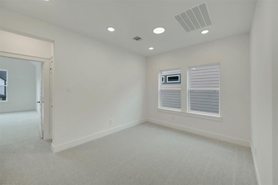 Spacious, unfurnished interior of a new home in , Montgomery (Image 20).