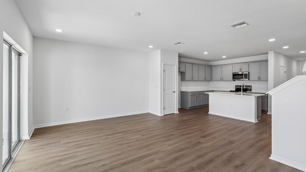 Furnished interior view inside a new home in Twin Oaks, Zephyrhills (Image 10).