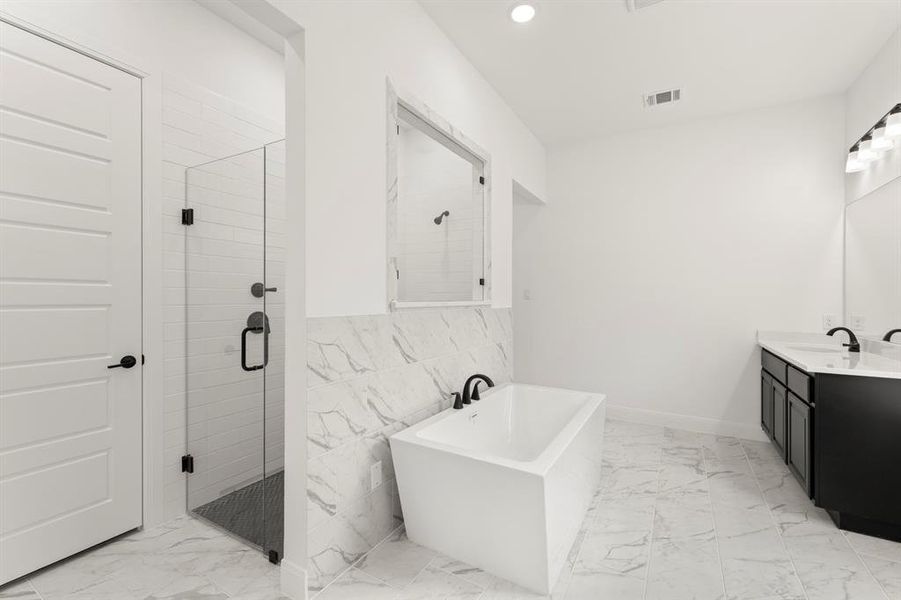 16. 6401 Olive Branch - Bath
