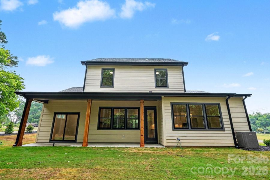 Exterior details and patio area of a home in , Monroe (Image 17).