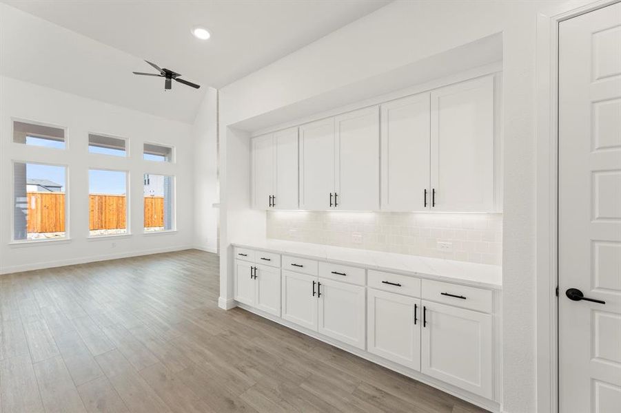 11. 5313 Archeron - Kitchen (4) 11. 5313 Archeron - Kitchen (4)