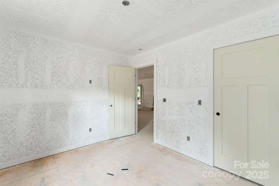 Image 18 of a home in .