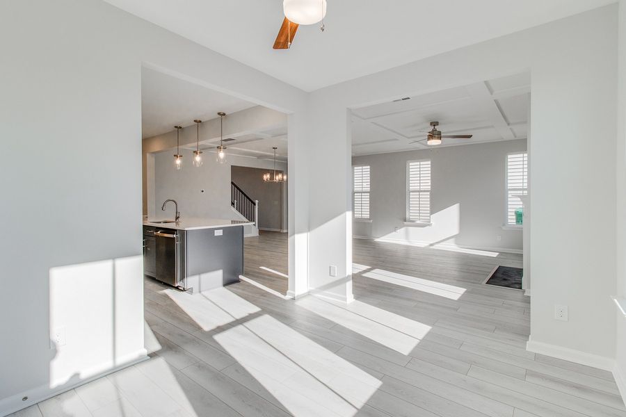 Spacious, unfurnished interior of a new home in Hendrix Farms, Lexington (Image 26).