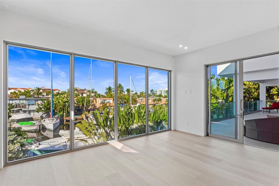 Furnished interior view inside a new home in , Fort Lauderdale (Image 36).