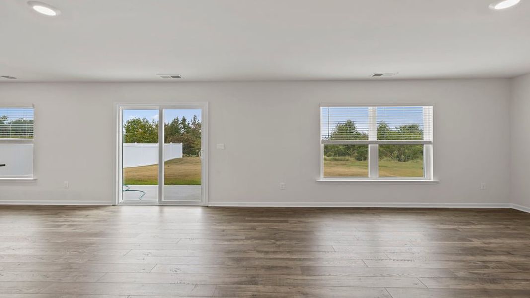 Spacious, unfurnished interior of a new home in Lakestone, Woodruff (Image 21).