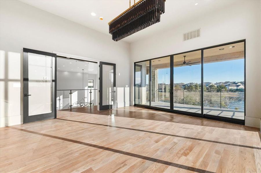 Spacious, unfurnished interior of a new home in , Heath (Image 25).