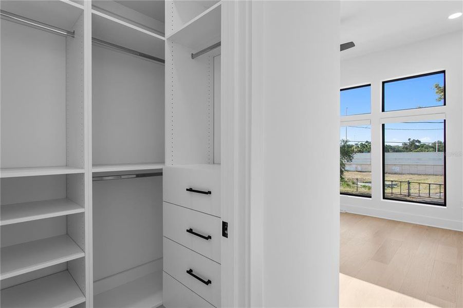 Image 81 of a home in .