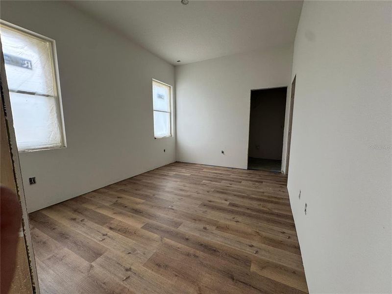 Spacious, unfurnished interior of a new home in , Citrus Springs (Image 21).