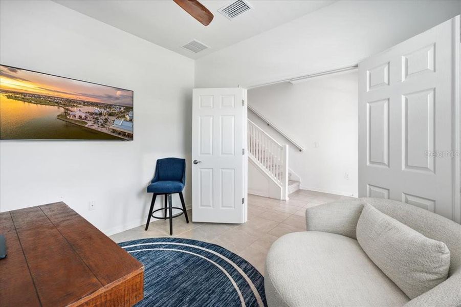 Furnished interior view inside a new home in , Sarasota (Image 7).