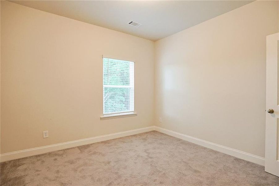 Spacious, unfurnished interior of a new home in , Auburn (Image 27).
